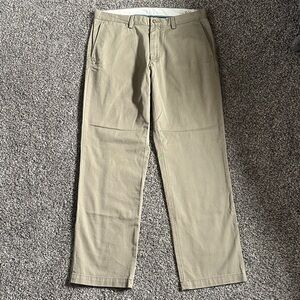 Men's Polo Ralph Lauren Classic Straight Chinos in Khaki